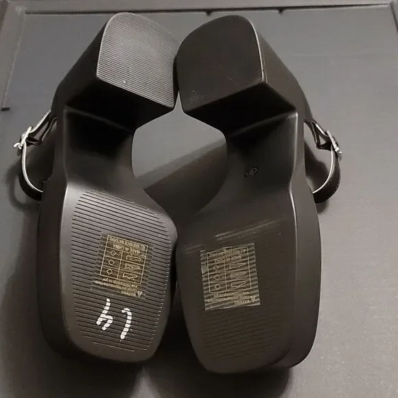 BRAND NEW MUDD BLOCK-HEEL ADJUSTABLE ANKLE STRAP SANDAL - Picture 10 of 16